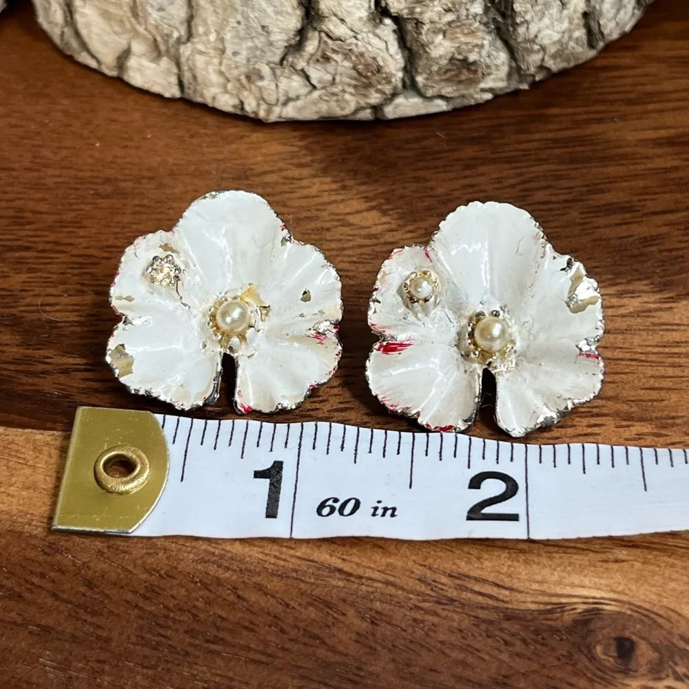 Vintage Brooch Set Chippy Paint White Enamel Flower Brooch Pearl Pair